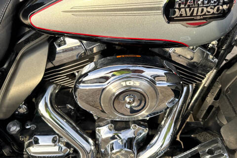 2010 Harley-Davidson FLHTCU Ult EG Classic