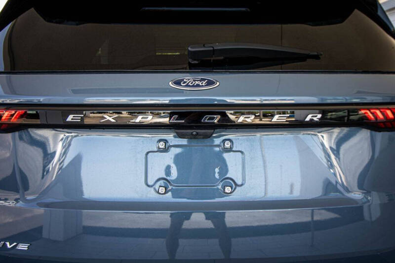 2025 Ford Explorer Active
