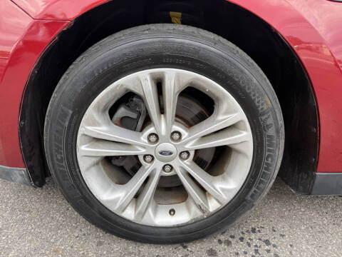 2015 Ford Taurus SEL