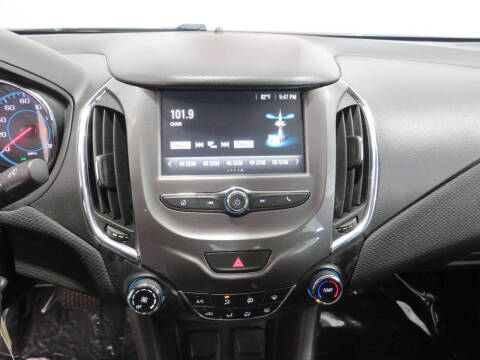 2017 Chevrolet Cruze LT Auto