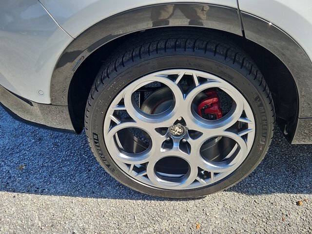 2024 Alfa Romeo Tonale Hybrid Veloce