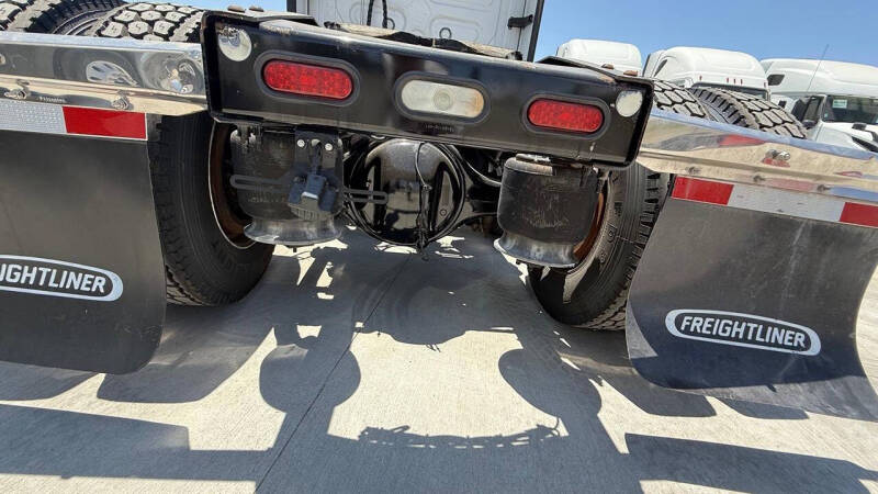 2021 Freightliner Cascadia