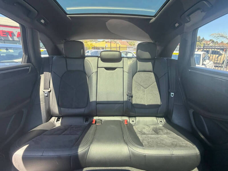 2019 Porsche Macan