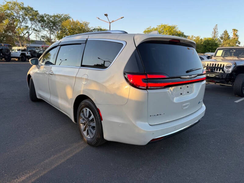2021 Chrysler Pacifica Hybrid Touring L