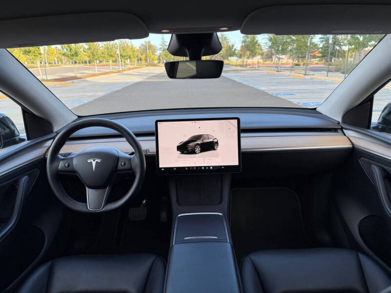 2023 Tesla Model Y Long Range