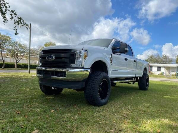 2018 Ford F-250 Super Duty XL's photo