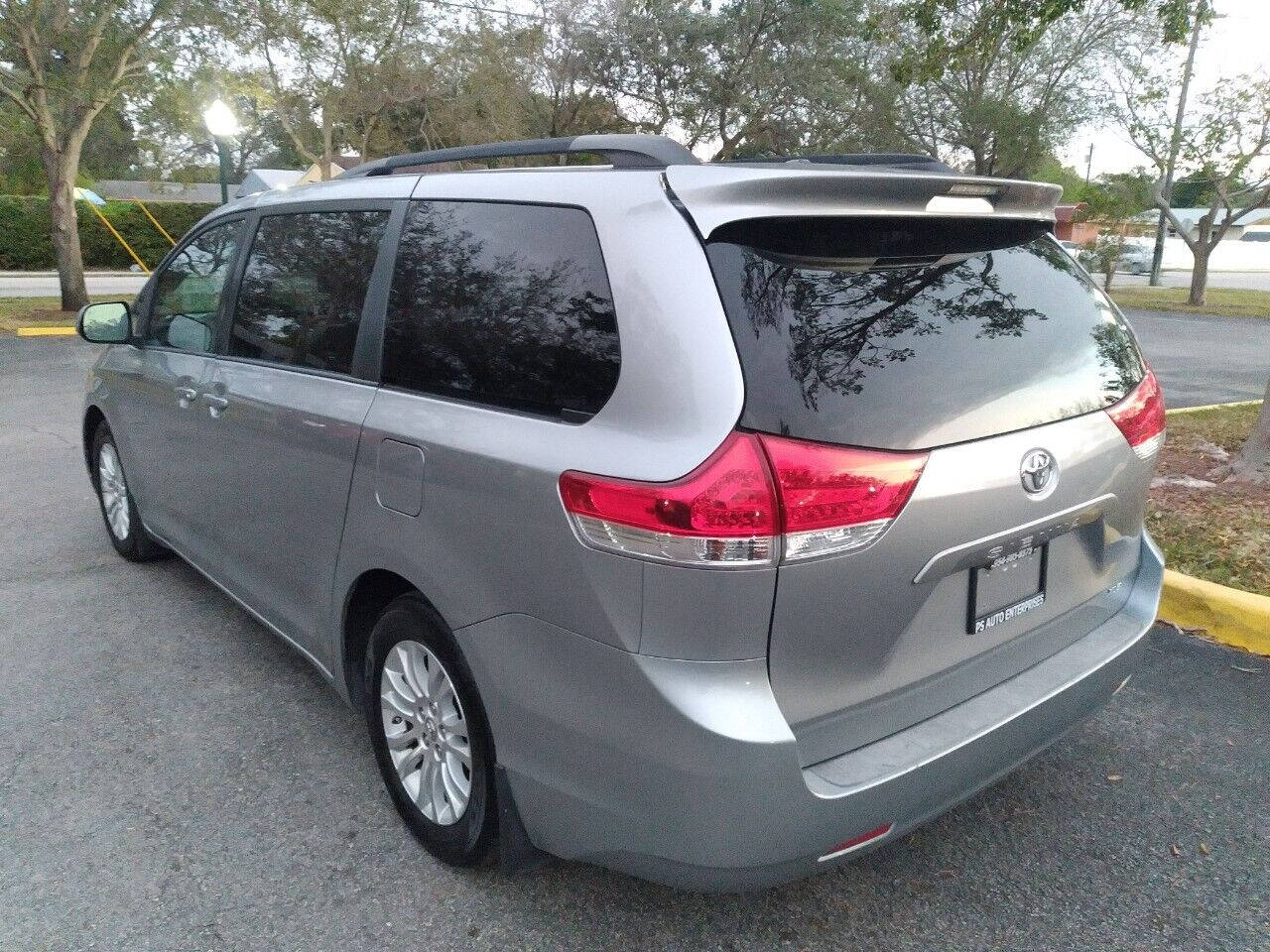 2012 Toyota Sienna  - $14,999