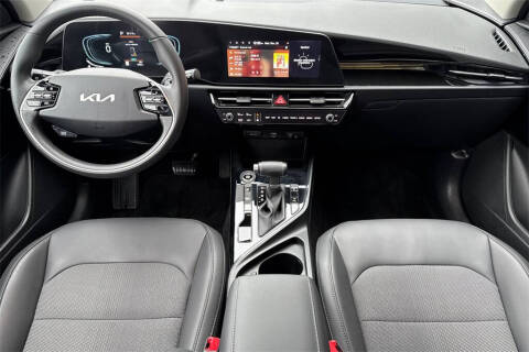 2025 Kia Niro EX