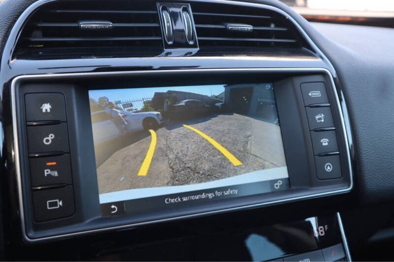 2017 Jaguar XE 25t Prestige