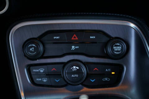 2016 Dodge Challenger SXT