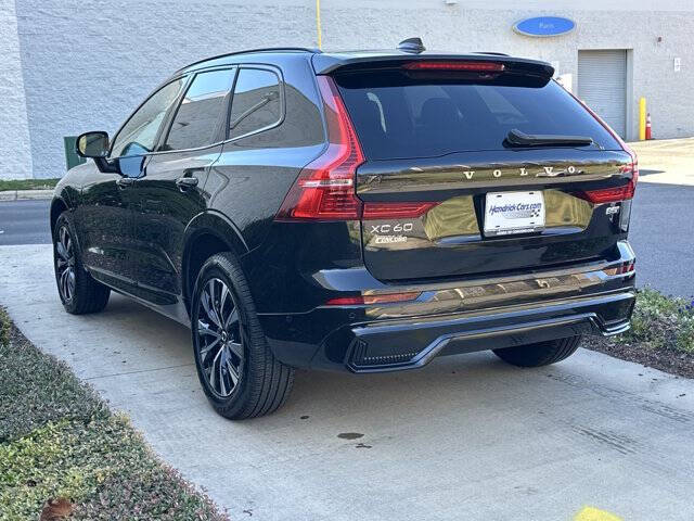2025 Volvo XC60 B5 Plus Dark Theme