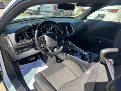 2022 Dodge Challenger SXT