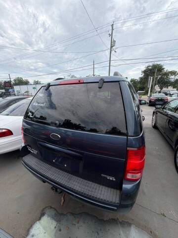 2005 Ford Explorer XLT