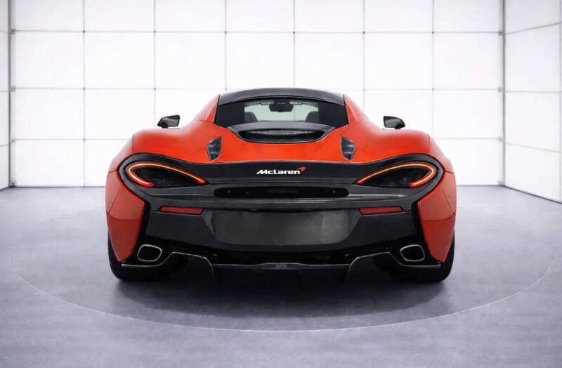 2017 McLaren 570GT