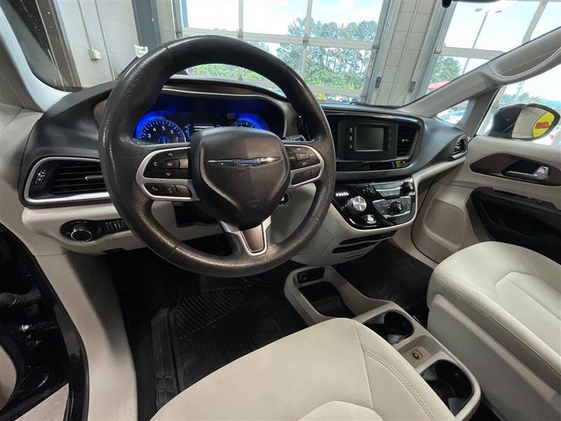 2017 Chrysler Pacifica LX