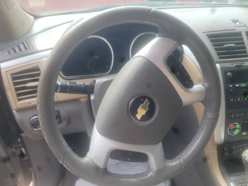 2011 Chevrolet Traverse LT