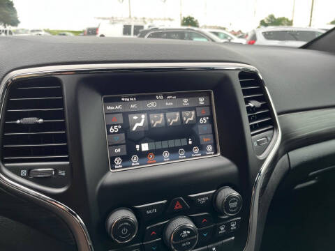 2019 Jeep Grand Cherokee Laredo