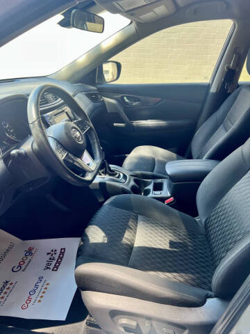 2020 Nissan Rogue SV