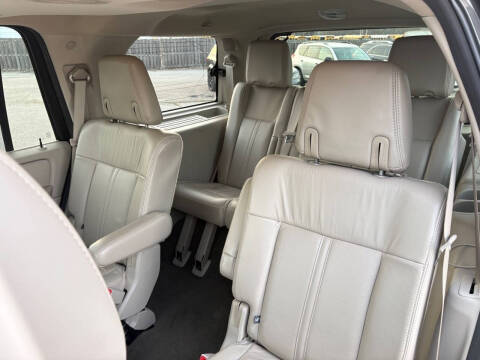 2016 Lincoln Navigator Select