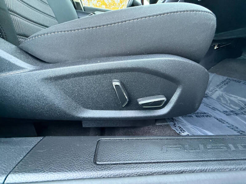 2019 Ford Fusion Hybrid SE