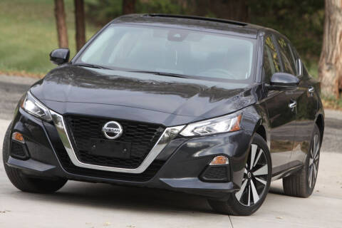 2022 Nissan Altima for sale at P M Auto Gallery in De Soto KS