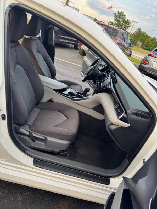 2019 Toyota Camry LE