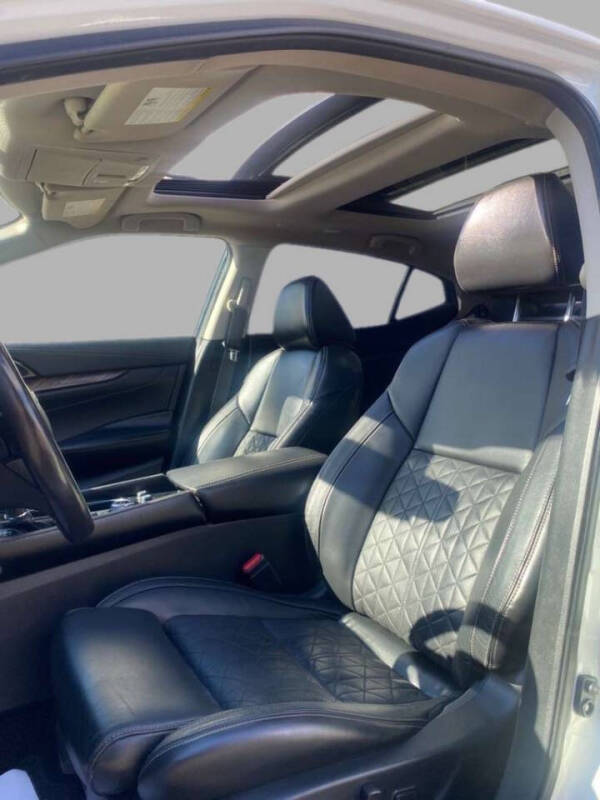 2017 Nissan Maxima Platinum