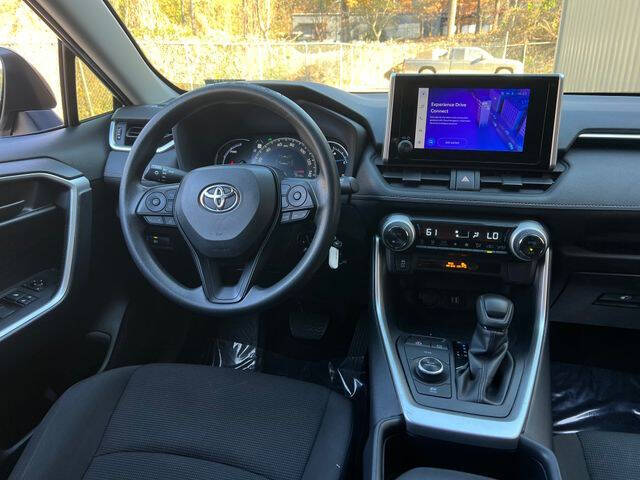 2023 Toyota RAV4 Hybrid LE