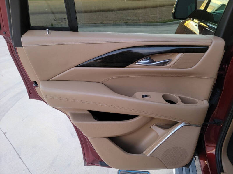 2019 Cadillac Escalade Platinum