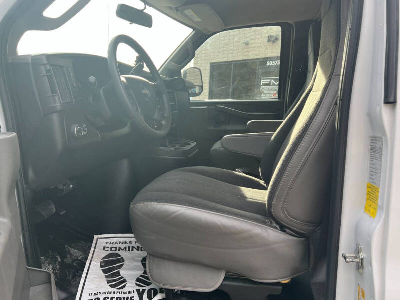 2024 GMC Savana 2500