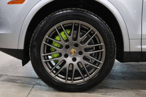 2017 Porsche Cayenne S E-Hybrid Platinum Edition