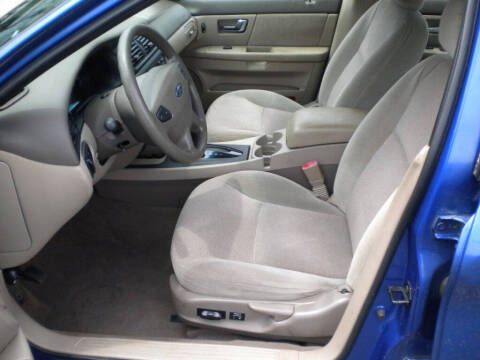 2002 Ford Taurus SE