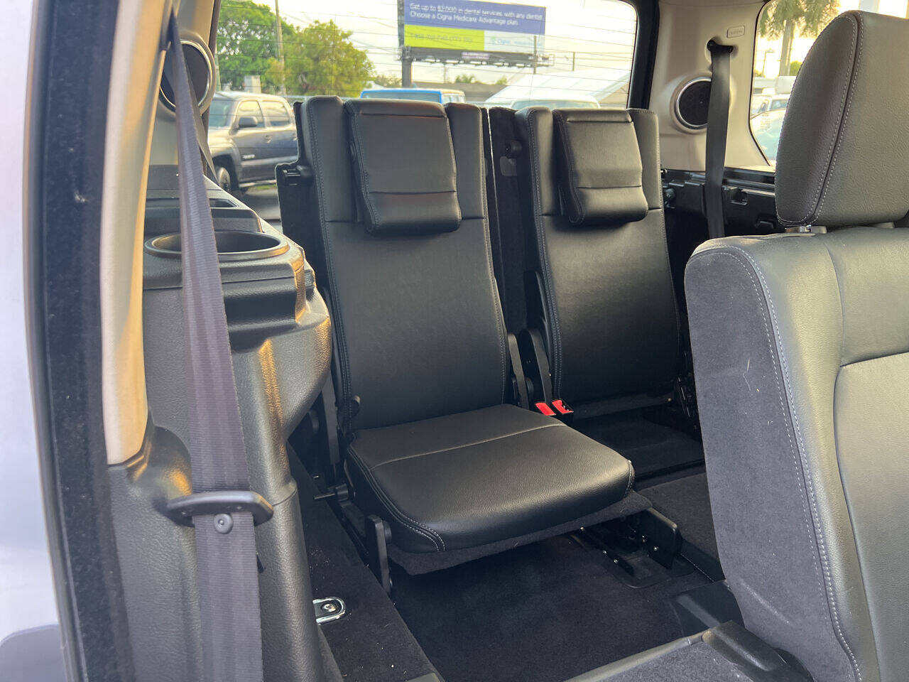 2016 Land Rover LR4  - $20,900