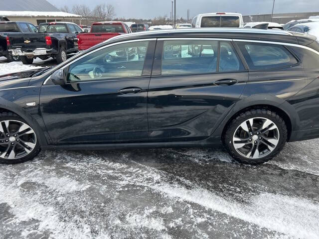 2018 Buick Regal TourX Essence
