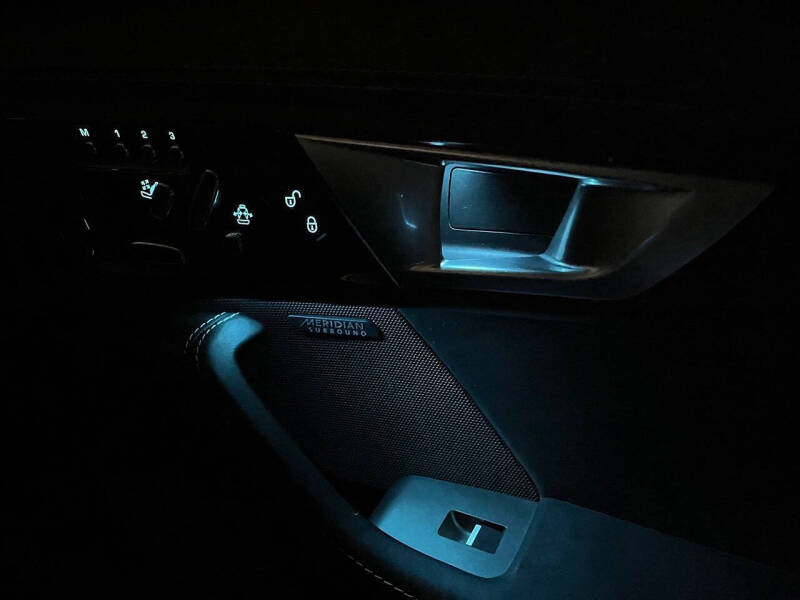 2016 Jaguar F-TYPE R