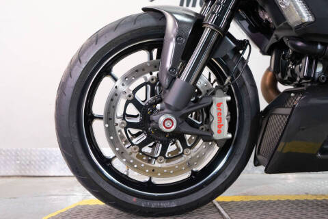 2011 Ducati Diavel