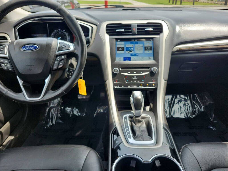 2014 Ford Fusion SE
