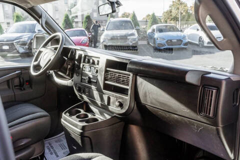 2023 GMC Savana 2500