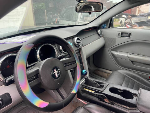 2006 Ford Mustang V6 Standard