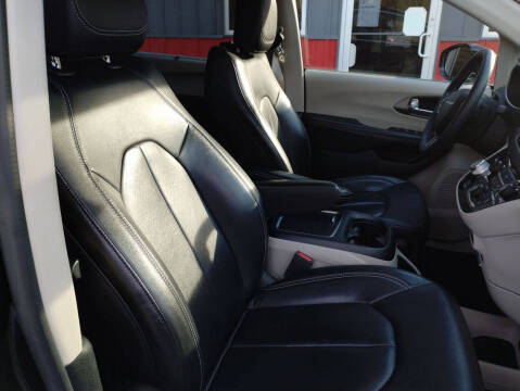 2022 Chrysler Pacifica Touring L