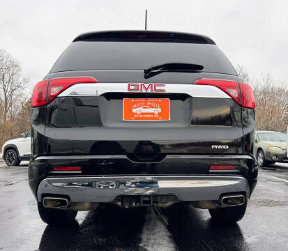 2017 GMC Acadia Denali