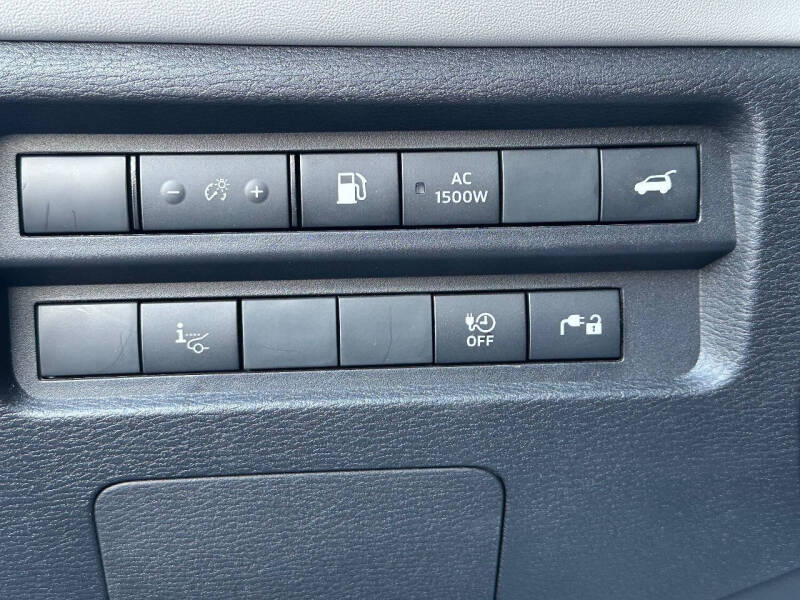 2023 Mitsubishi Outlander PHEV SEL