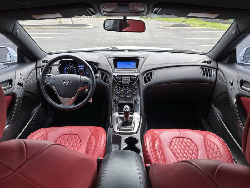 2013 Hyundai Genesis Coupe 3.8 R-Spec