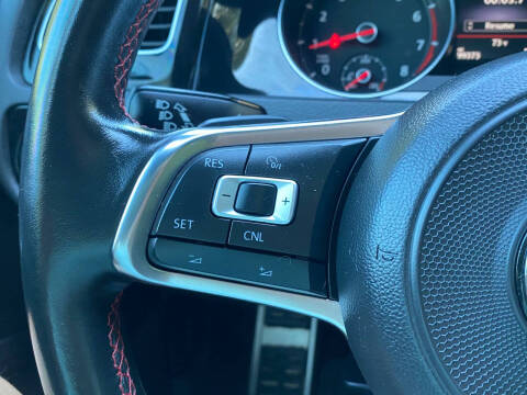 2018 Volkswagen Golf GTI S