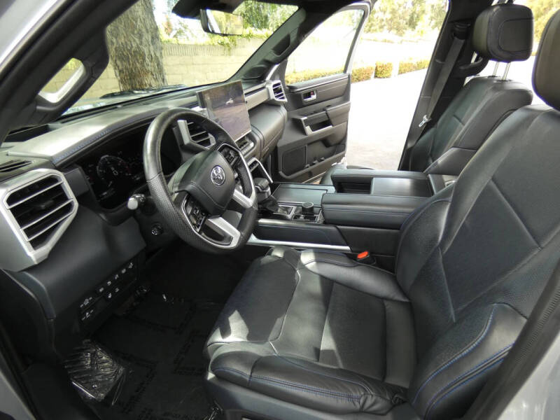 2024 Toyota Tundra Platinum HV