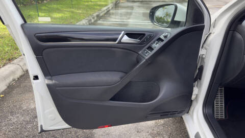 2013 Volkswagen GTI Wolfsburg Edition