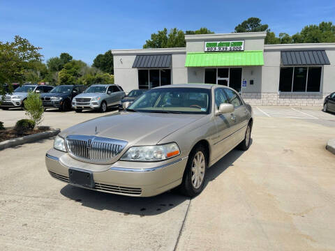 2010 Lincoln Town Car for sale at Cross Motor Group in Rock Hill SC