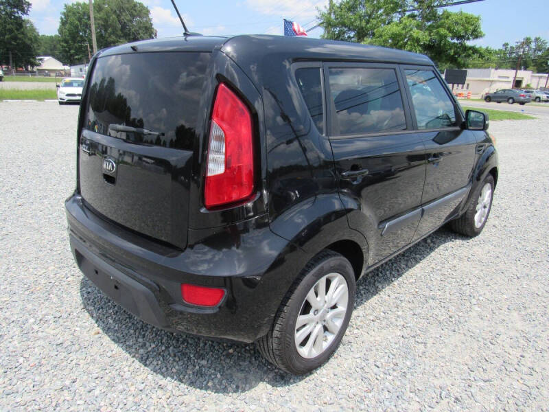 2013 Kia Soul +