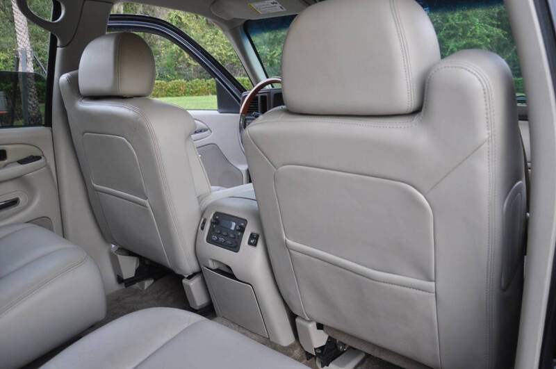 2003 Cadillac Escalade