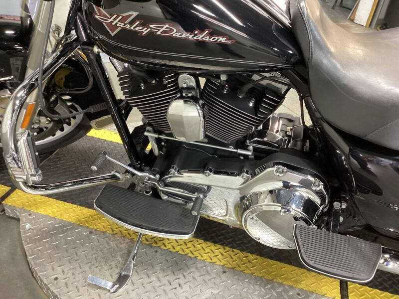 2010 Harley-Davidson® FLHR - Road King®